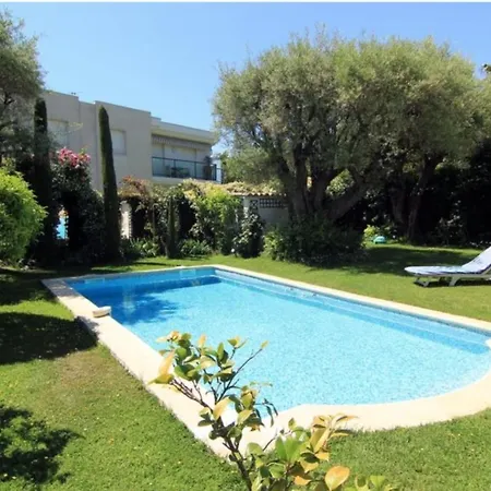 Charming Villa With Pool 300 M From The Pinede And The Sea In Juan-Les-Pin Antibes